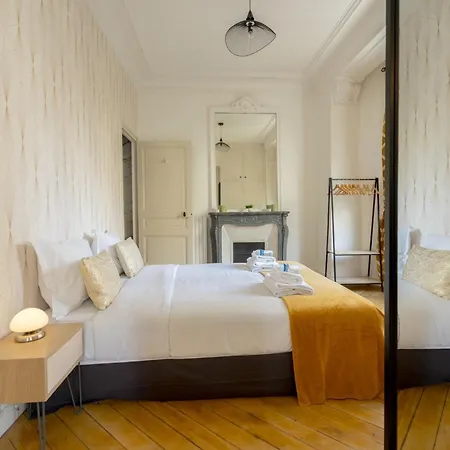 3br - 10p - Passy - Eiffel Tower דירה *
