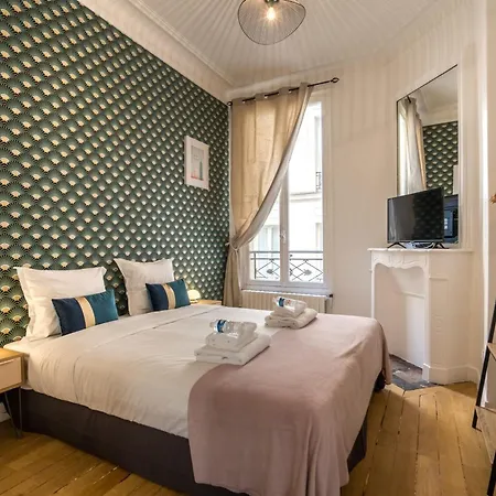 3br - 10p - Passy - Eiffel Tower דירה פריז